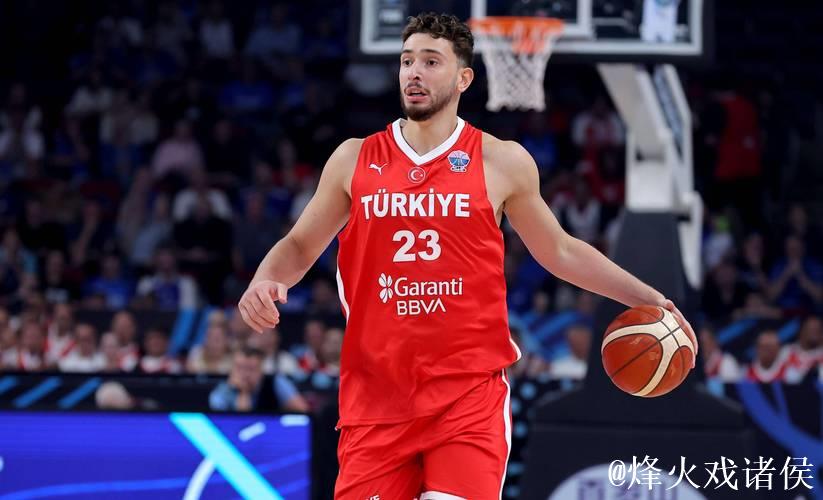 申京精彩转身突破造犯规,瓦兰丘纳斯犯满离场 申京精彩转身突破造犯规,瓦兰丘纳斯犯满离场