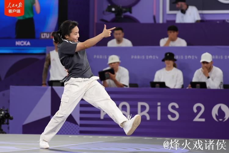 全运会霹雳舞女子组决赛 刘清漪力克对手蝉联冠军 全运会霹雳舞女子组决赛 刘清漪力克对手蝉联冠军